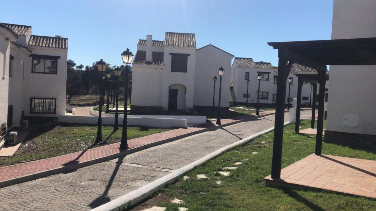 Вилла Sierra El Retiro Севилья Экстерьер фото